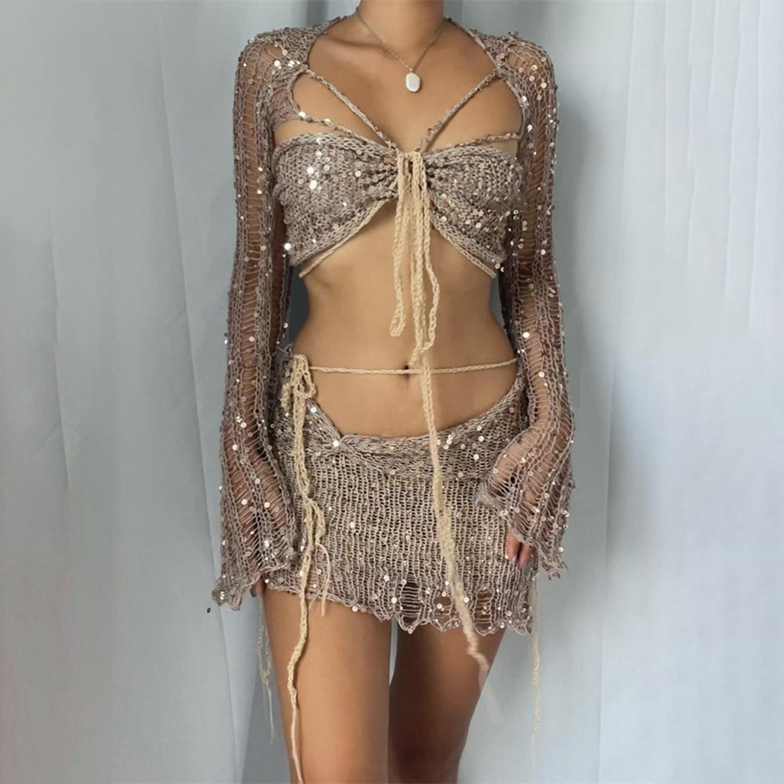 thumbnail image 2 of Conjunto de punto de 3 piezas para mujer: top corto de cuello alto y falda, textura acanalada, hilo de lentejuelas, moderno para fiestas y looks informales., 2 of 4